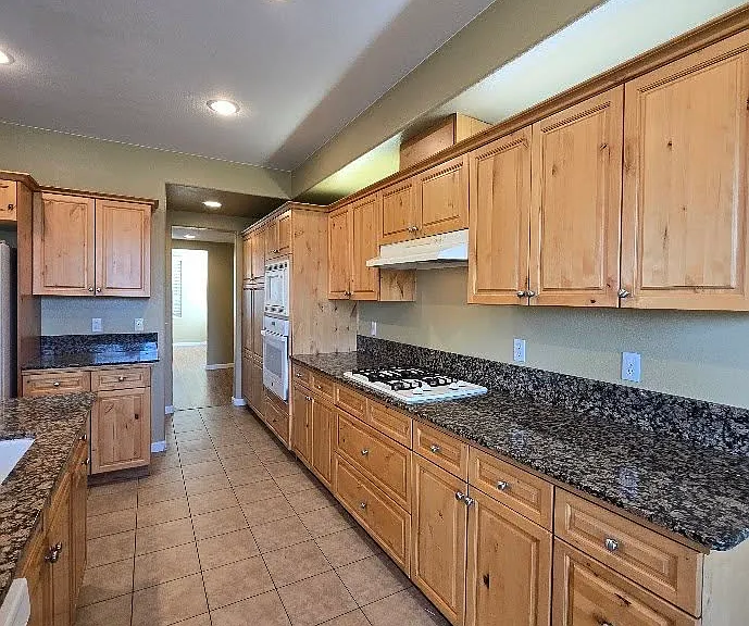 4225 N Del Rey Ave — Photo 16