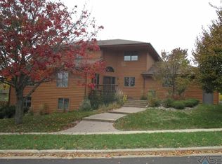 4513 S Southridge Dr, Sioux Falls, SD 57105