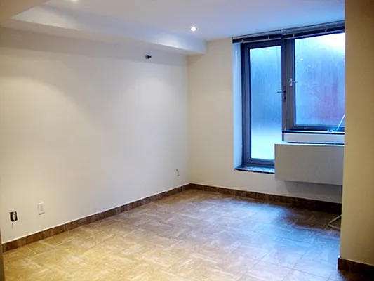 Rented by Mark David | media 44