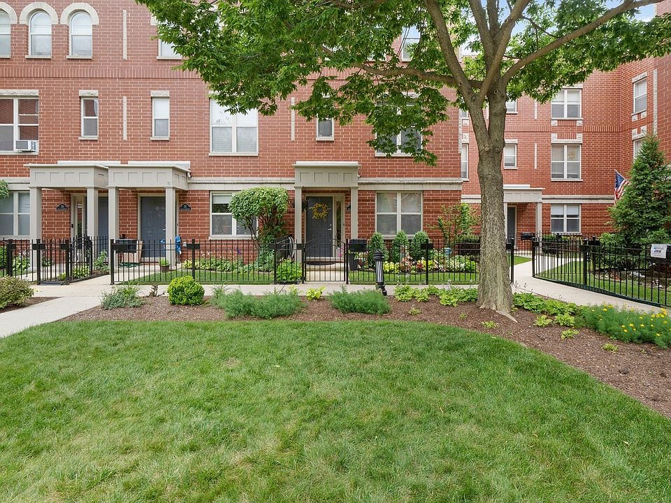 1st image of 4646 N Greenview Ave Unit 27