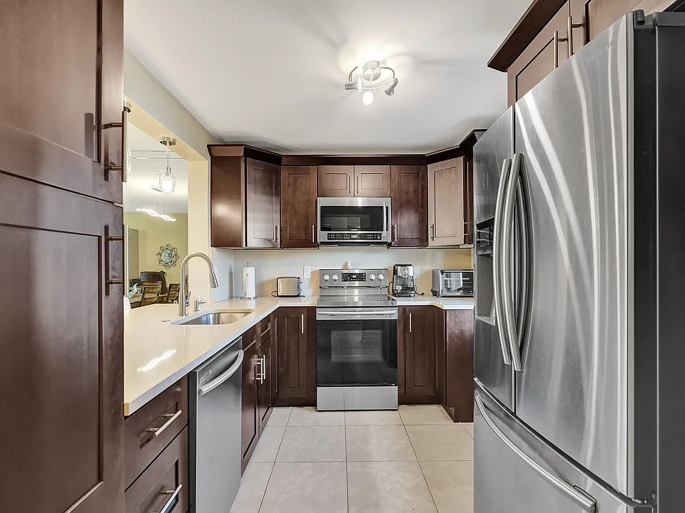 401 SE 3rd St #107