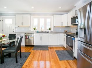 39 John St, Portsmouth, RI 02871