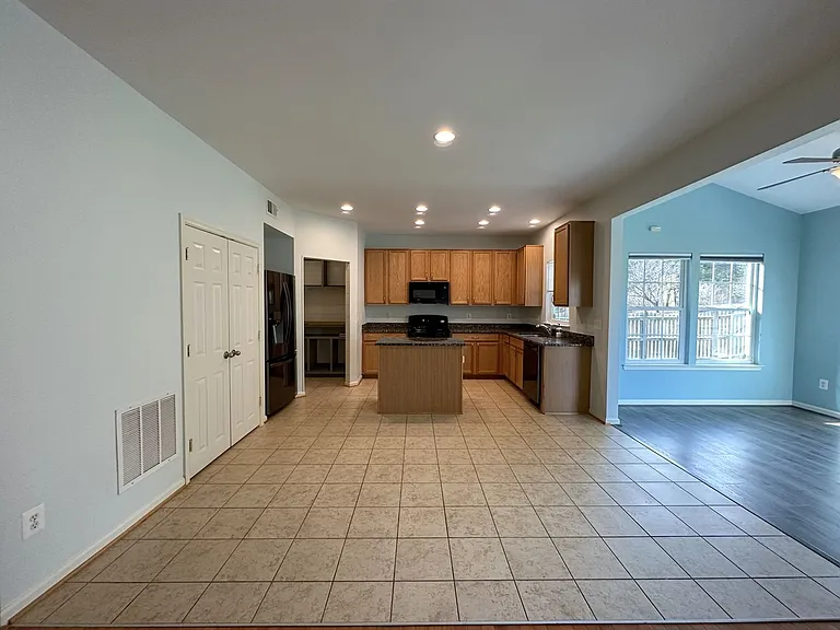 13758 Restina Rd — Photo 11
