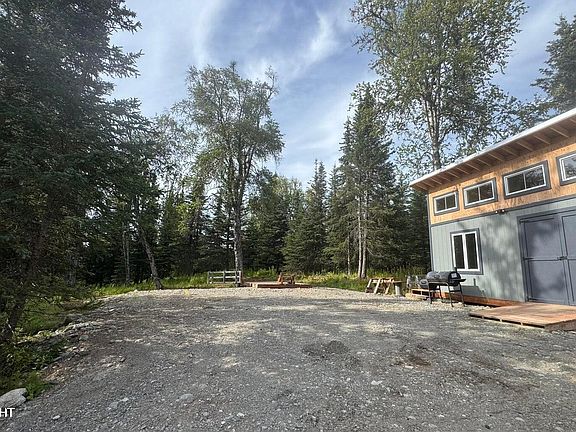 2nd image of 15988 Bear Paw Rd