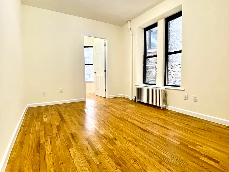 236 E 80th St #3 — Photo 4