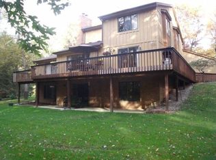 11358 Cherrylawn Dr, Brighton, MI