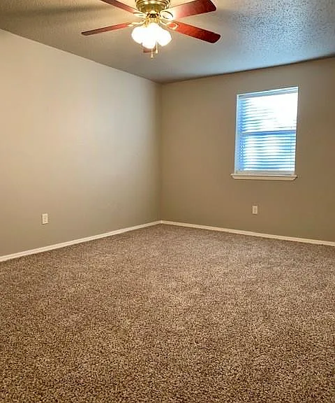 501 SW 11th St #A — Photo 11
