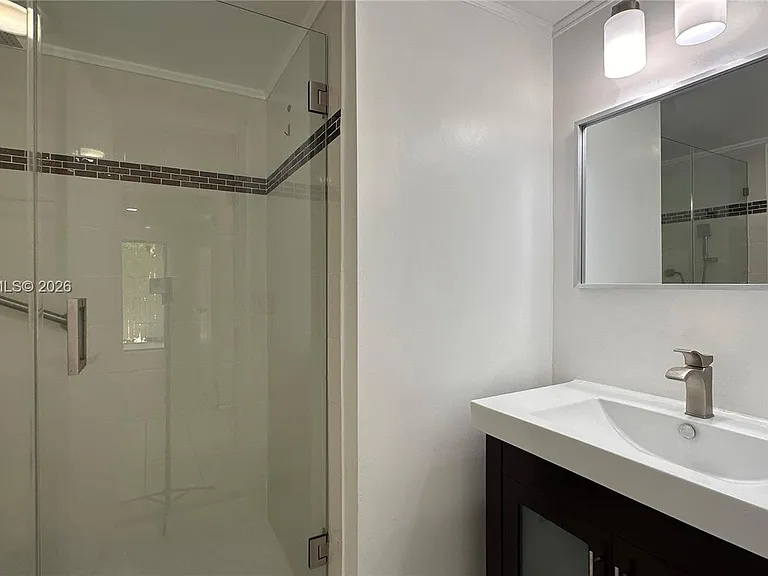8401 SW 107th Ave #331E — Photo 29