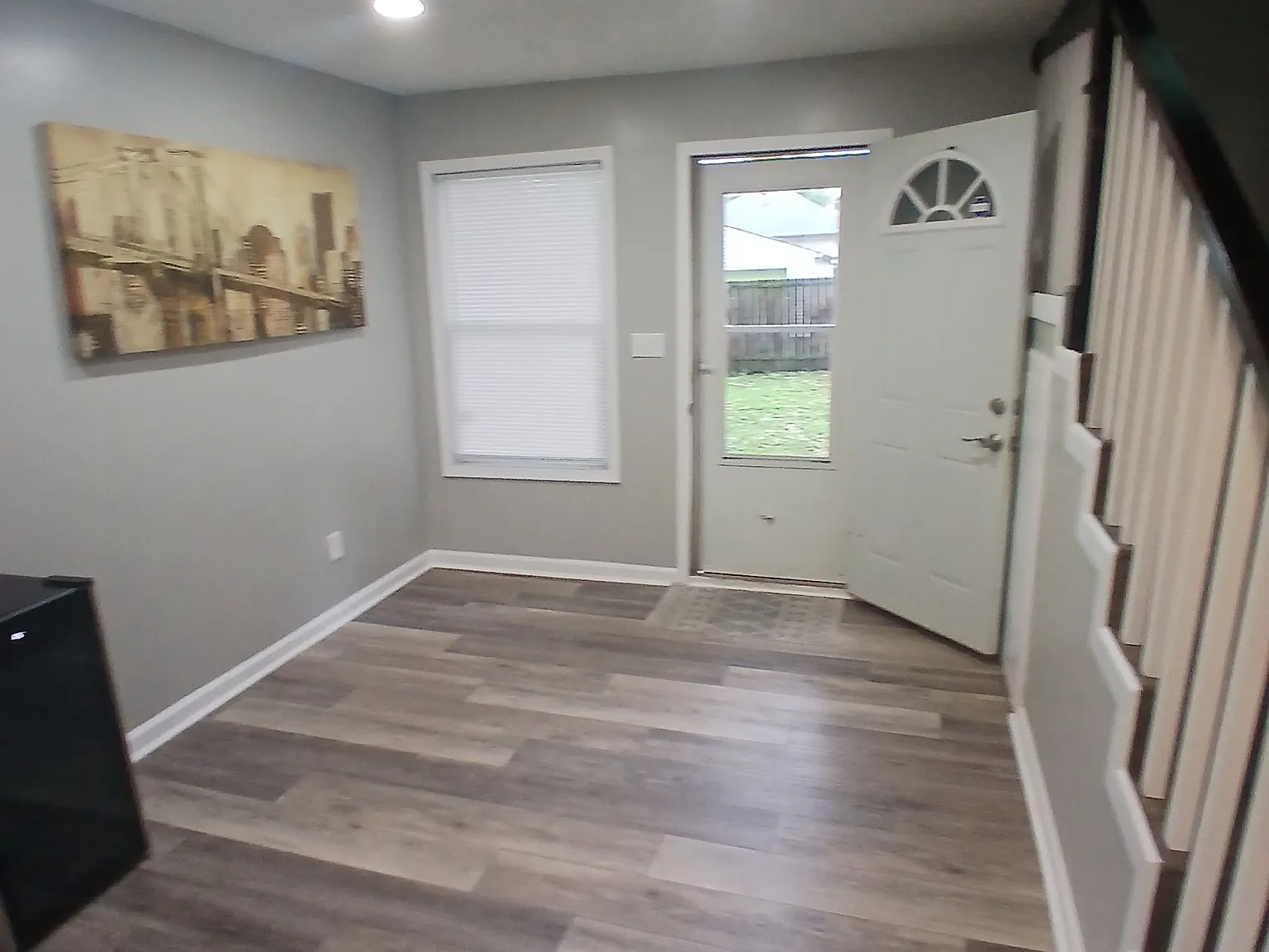 3 bed, 2.5 bath, 2100 sqft, $1,100 — Photo 4