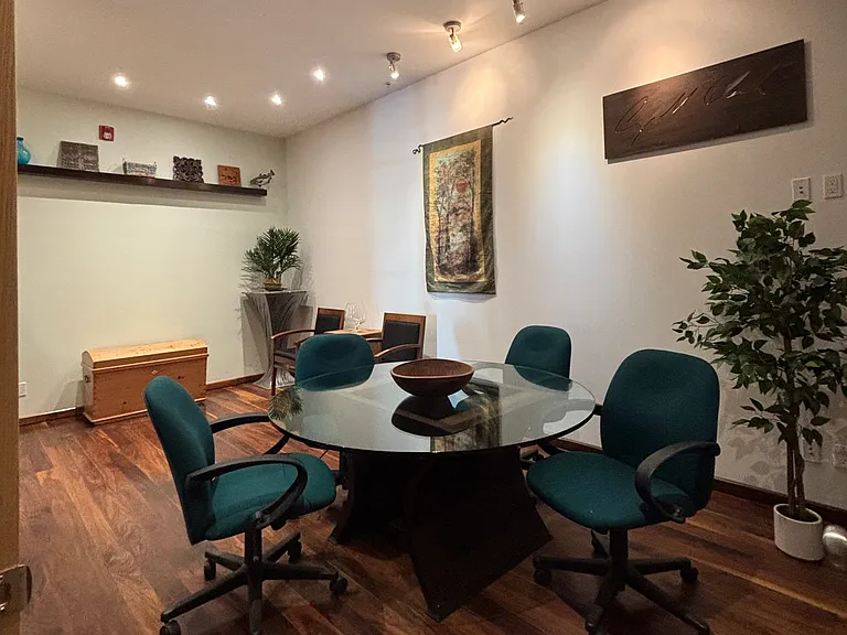 Conference/Gathering room