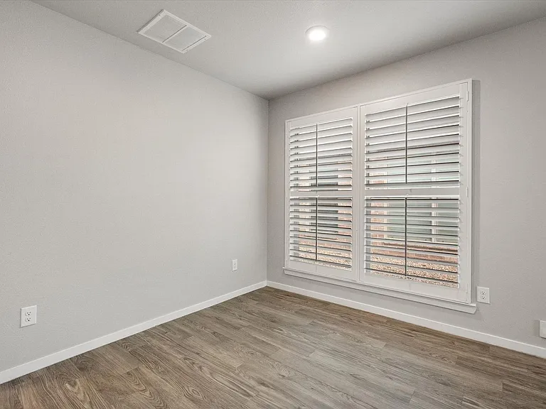 14409 Avenue X St — Photo 6