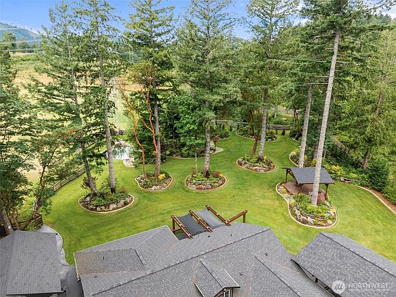 3rd image of 1503 Maple Valley Road SW