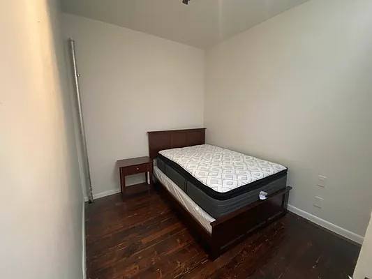 Rented by Premier Metro Realty Corp | media 26