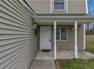 21 Inverness Ln, Middletown, CT 06457