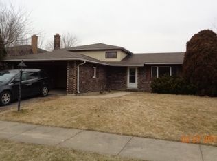 346 S Blackstone Ave, Glenwood, IL 60425