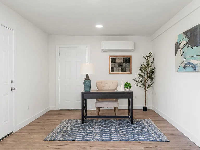 13004 Esplanade St — Photo 9