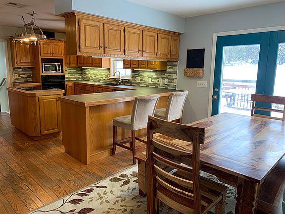 Kitchen & Dining Room