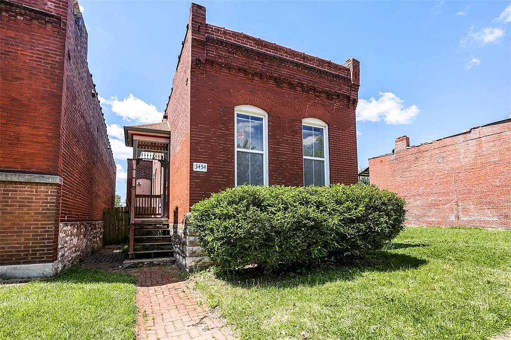 3454 Itaska St photo 1