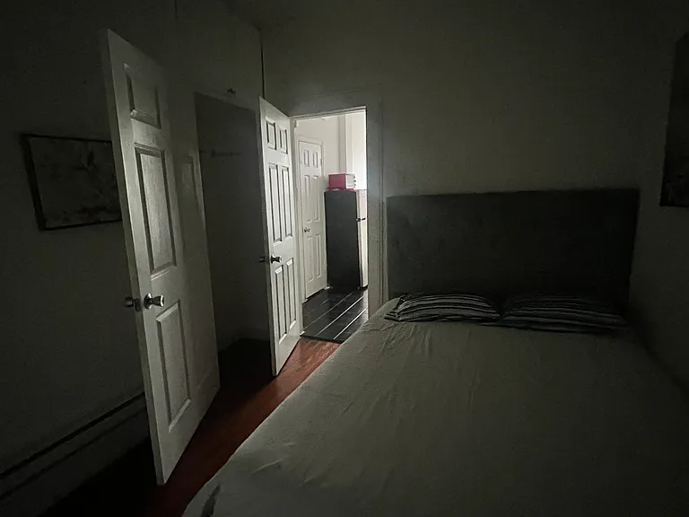 422 Saint Pauls Ave #1 — Photo 9