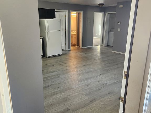 4th image of 900 W Park Ave APT 5