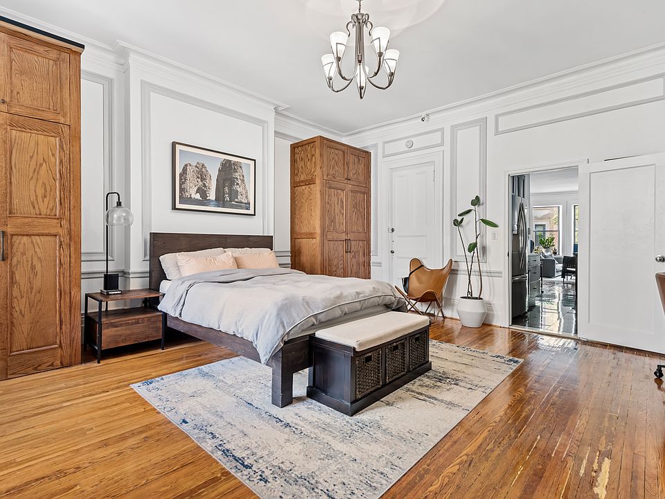 1st image of 311 W 78th St APT 3