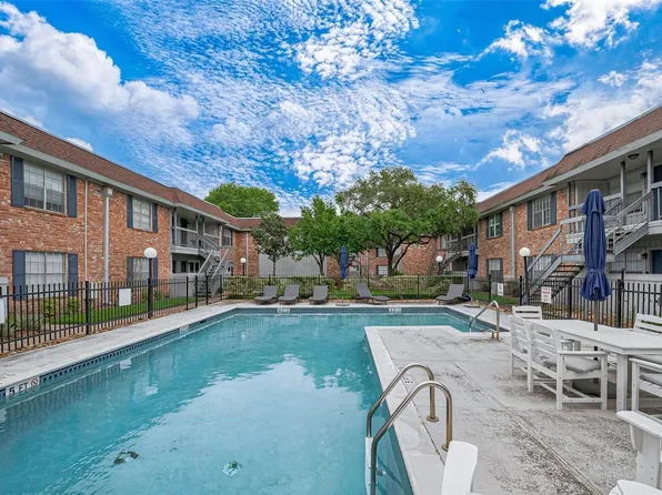 2350 Bering Dr APT 94, Houston, TX 77057