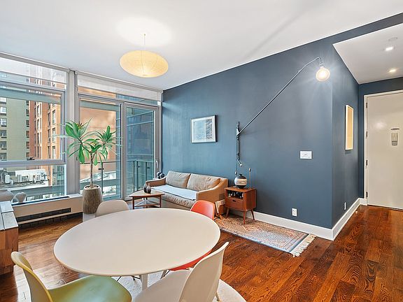 3rd image of 26-26 Jackson Ave #705