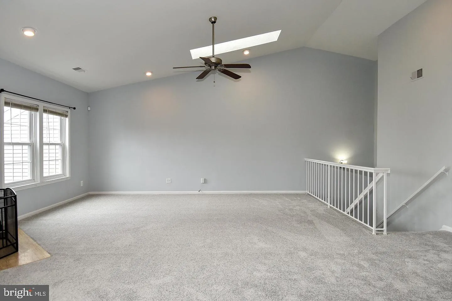 2 bed, 2.0 bath, 1135 sqft, $2,300 — Photo 2