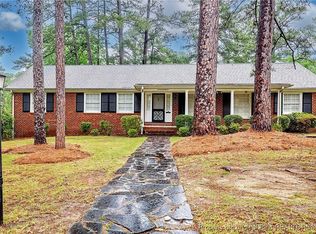 116 S Churchill Dr, Fayetteville, NC 28303