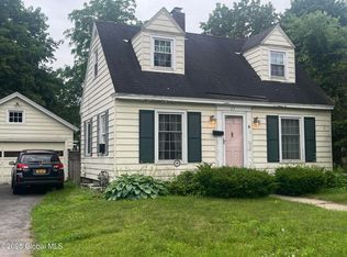 27 Webster Ave, Glens Falls, NY 12801