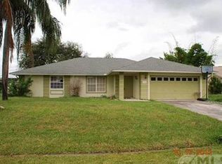 2384 SW Fern Cir, Port Saint Lucie, FL 34953