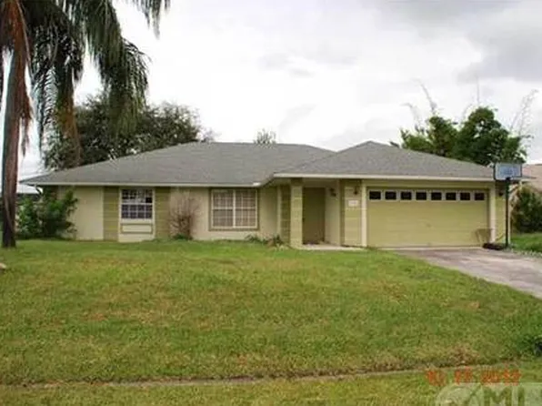 2384 SW Fern Cir, Port Saint Lucie, FL 34953