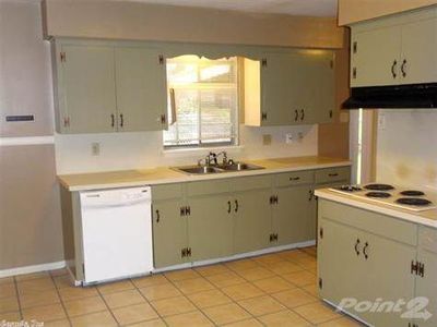 28 Point O Woods Dr, Little Rock, AR, 72204