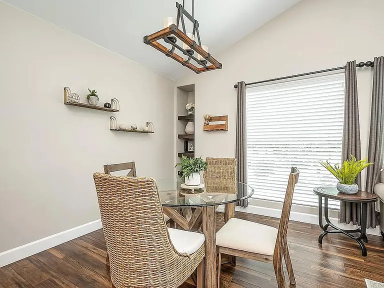 152 W Omaha Ave — Photo 14
