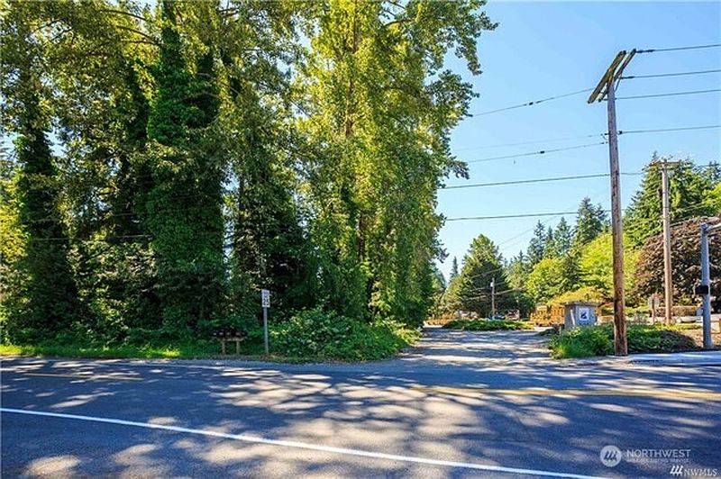 5th image of 23601 Edmonds Way