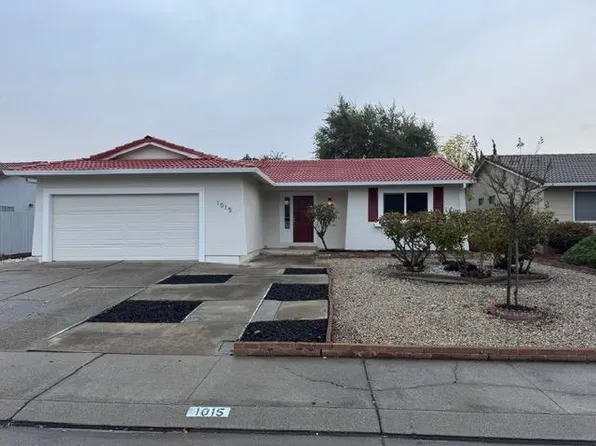 1015 Fallbrook Dr, Stockton, CA 95210