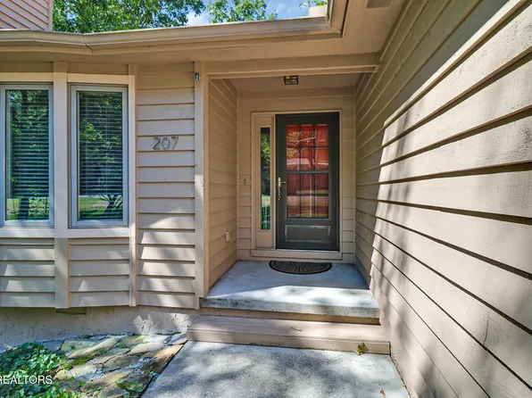 207 Overlook Ln, Crossville, TN 38558