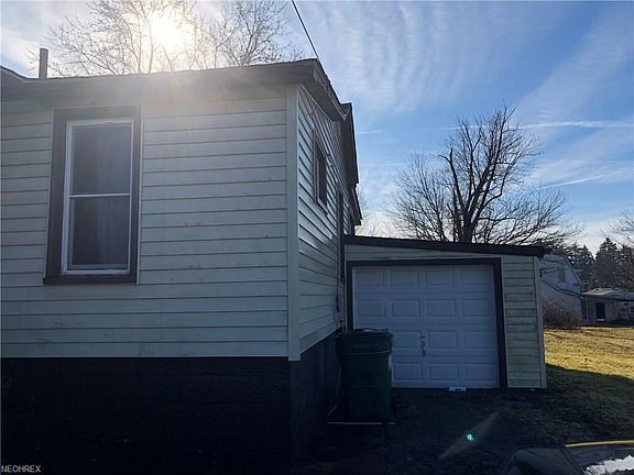 3rd image of 341 Ohio Ave