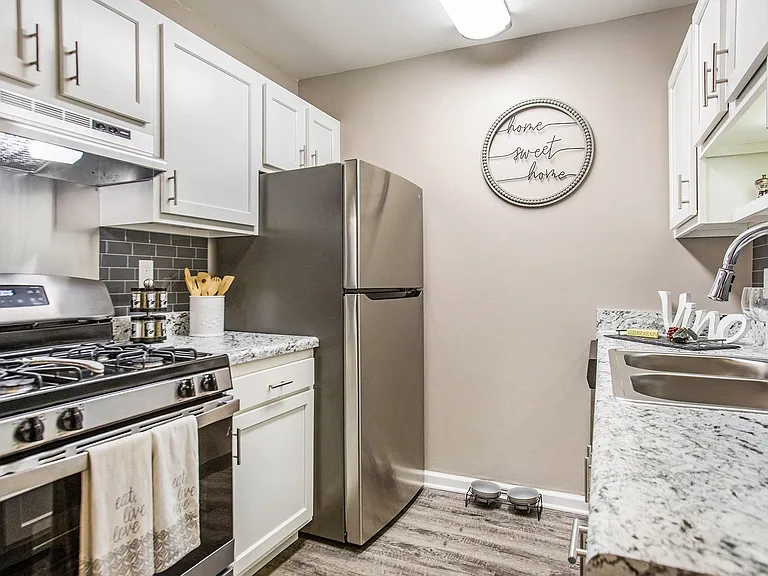 Autumn Ridge Apartment Homes — Photo 9