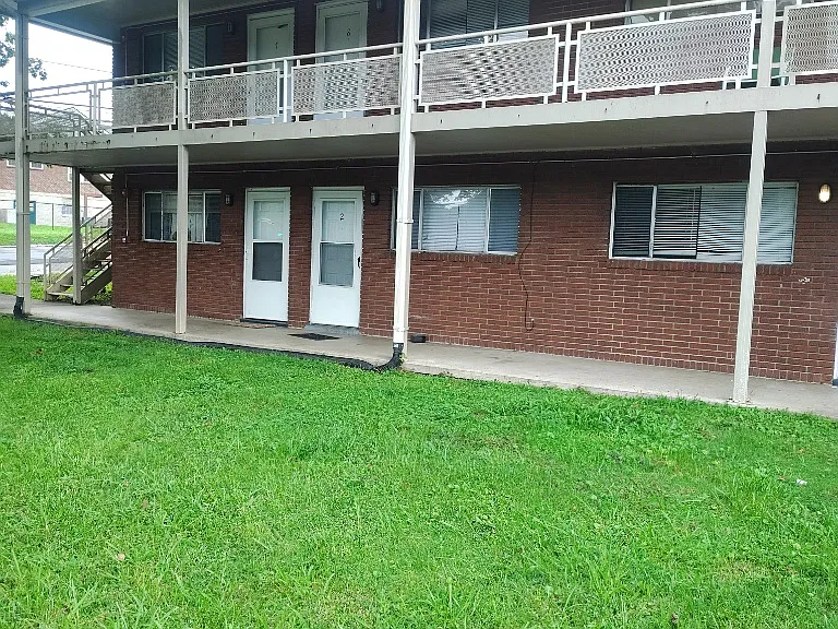 Holston Apartments — Photo 3
