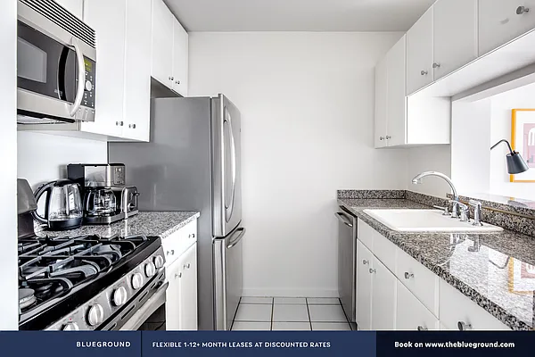 Rented by The Blueground | media 46