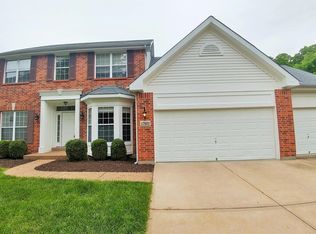 17601 Vintage Oak Dr, Glencoe, MO 63038
