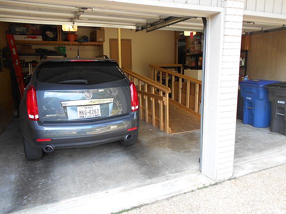 5th image of 13758 Bluff Villas Ct