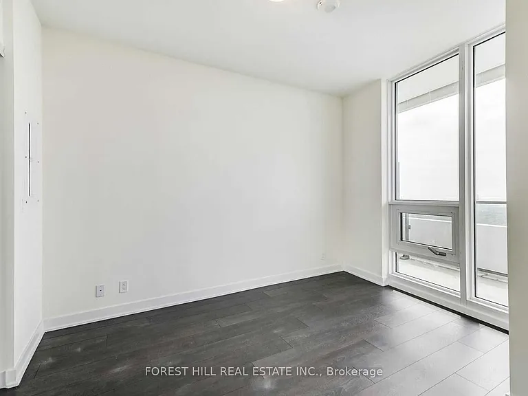 2221 Yonge St #5703 — Photo 18
