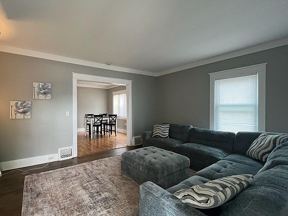 3rd image of 719 Stocking Ave NW