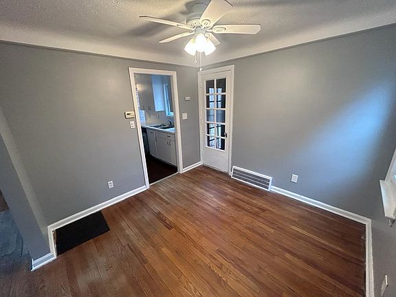 3rd image of 4843 Westbourne Rd