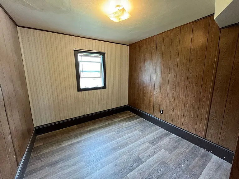 310 W Arnold St — Photo 12