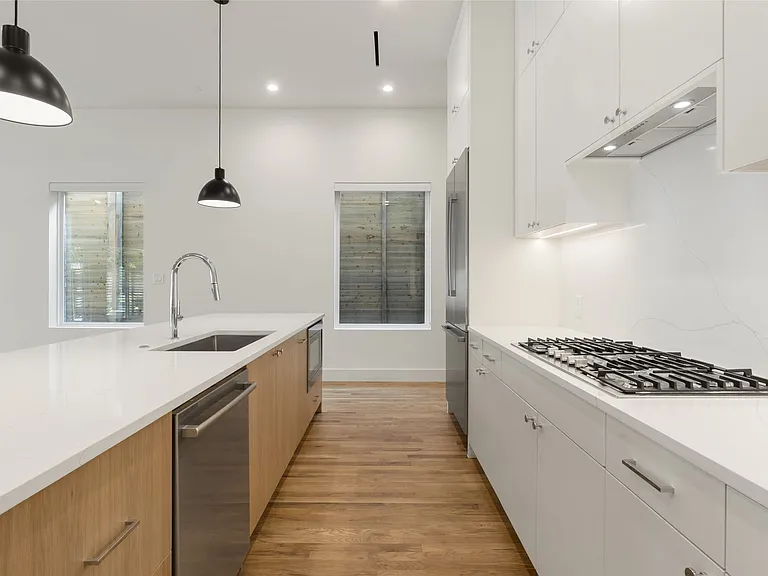 4420 Abbott Ave — Photo 11