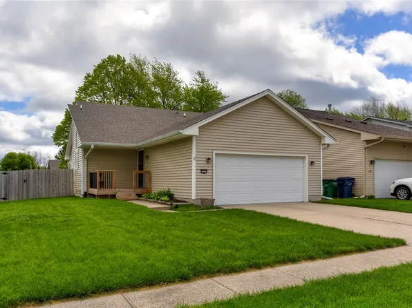 4523 83rd St, Urbandale, IA 50322