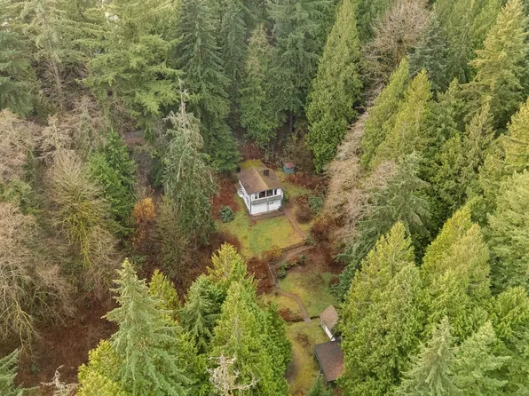 4520 Lynn Valley Rd, North Vancouver, BC V7K 2T5